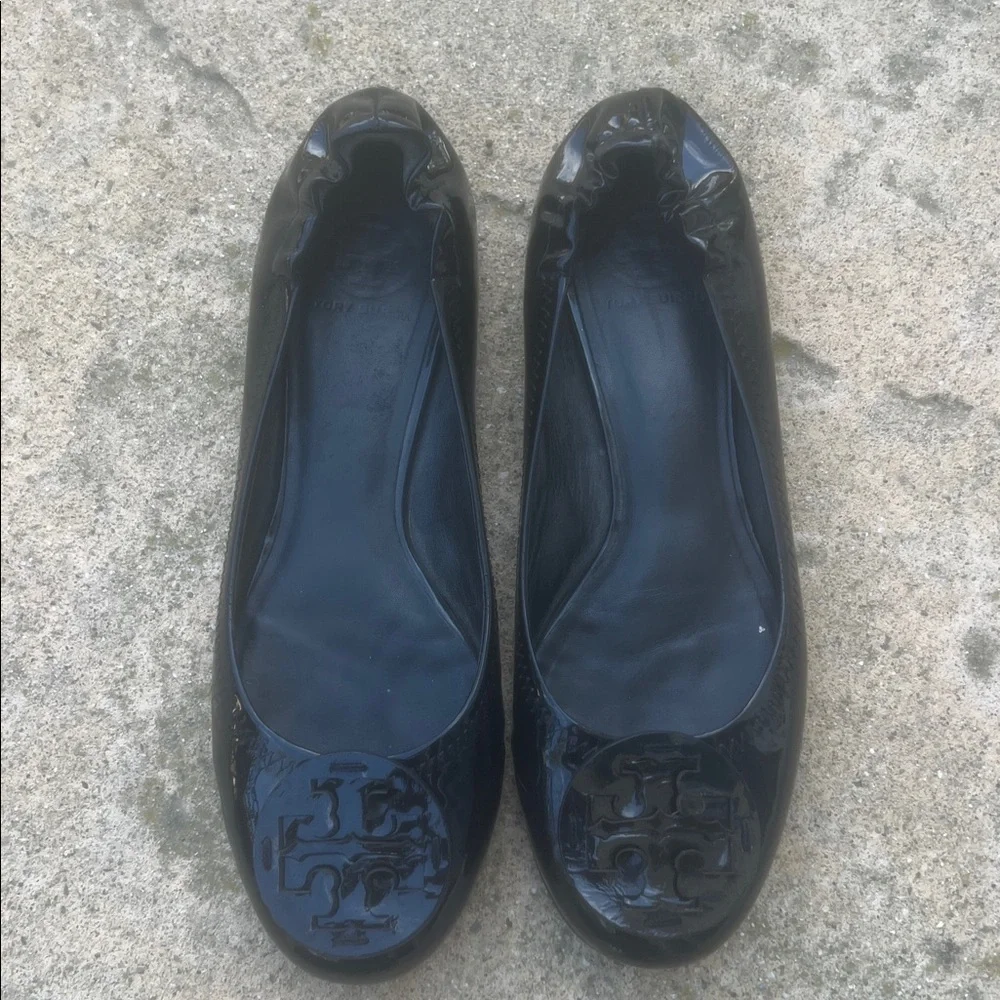 Tory Burch Black Patent Signature Logo Ballet Flats Women's Size 9